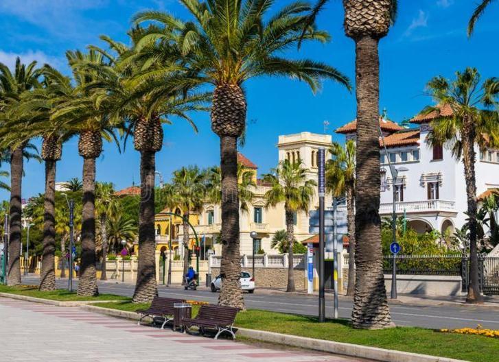 Apartamentos Intersalou Priorat Екстериор снимка