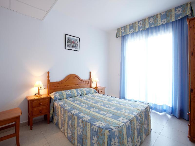 Apartamentos Intersalou Priorat Екстериор снимка