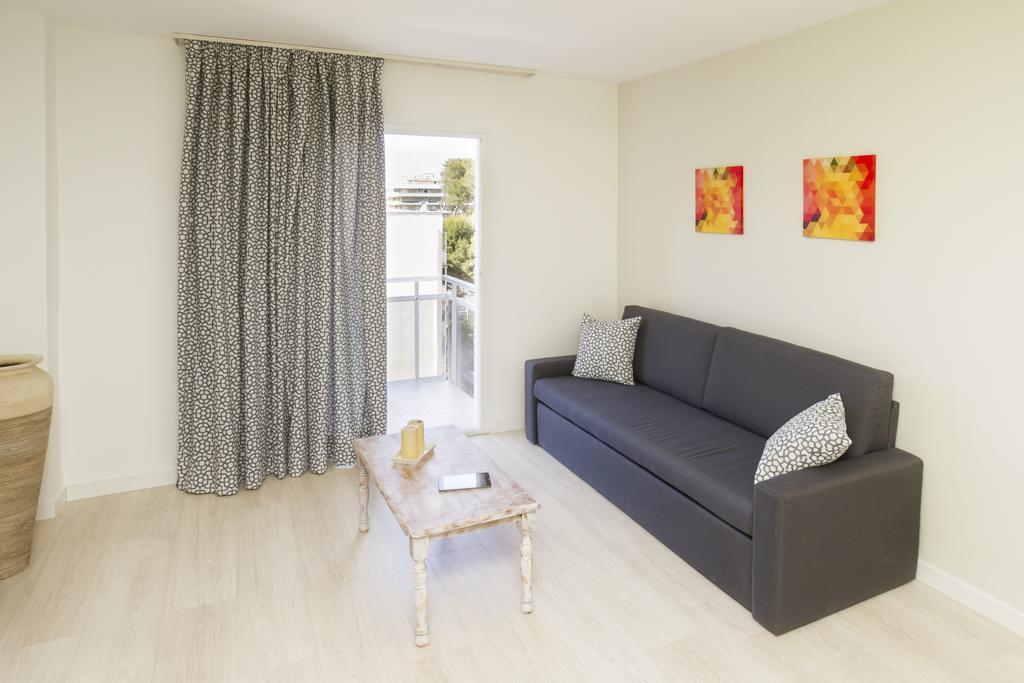 Apartamentos Intersalou Priorat Екстериор снимка