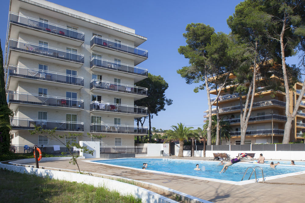 Apartamentos Intersalou Priorat Екстериор снимка