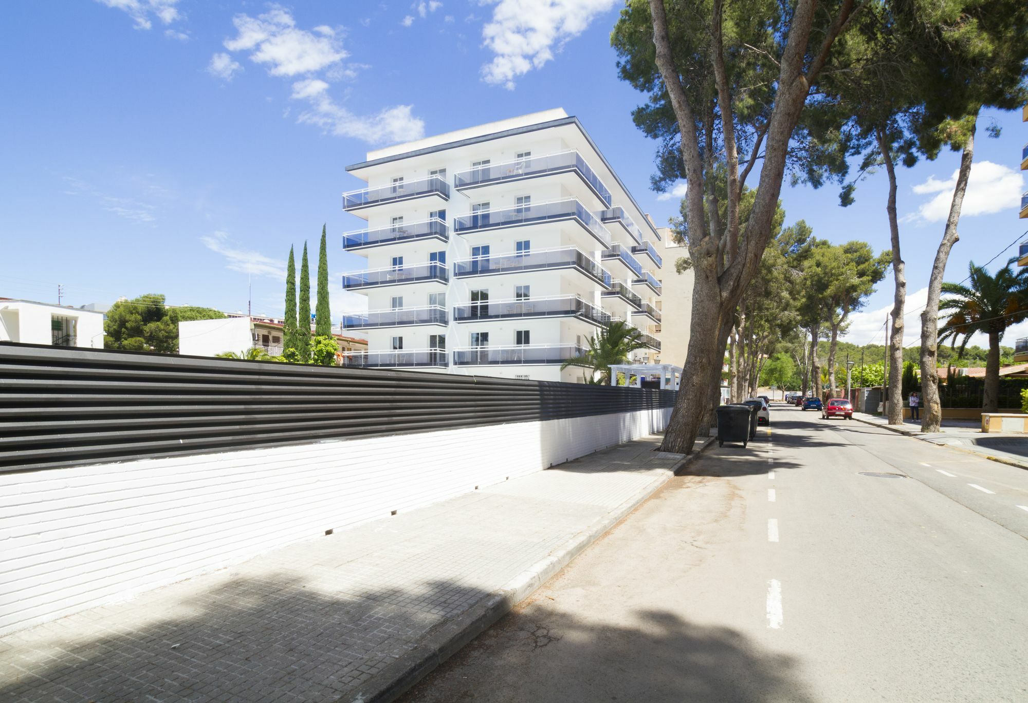Apartamentos Intersalou Priorat Екстериор снимка